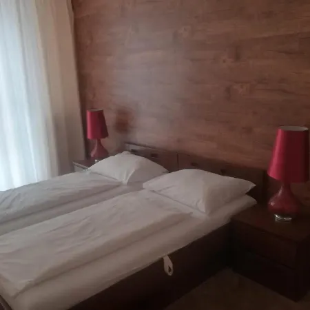 Ξενοδοχείο με διαμερίσματα Sukromny 209 V Crocus 4*